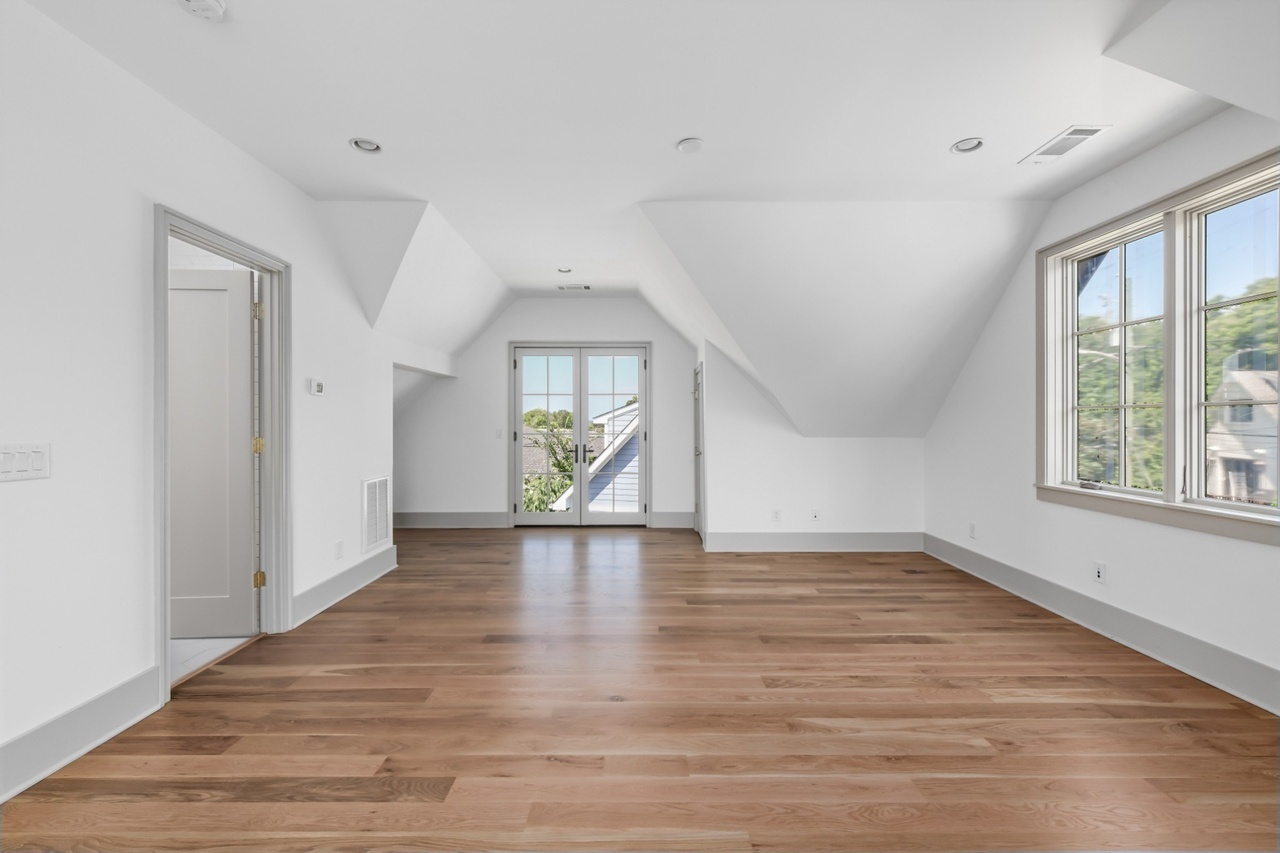Building Photo - 1806 Primrose Ave