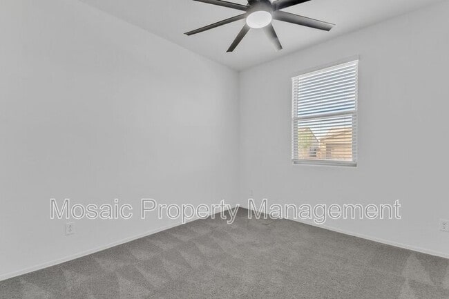 Building Photo - 1417 E Mark Ct