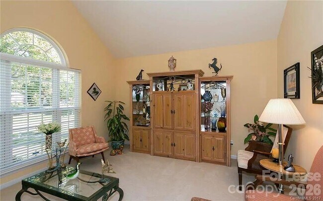 Building Photo - 20309 Northport Dr