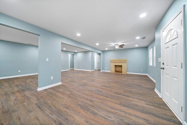 Building Photo - 1247 Cherokee Ave