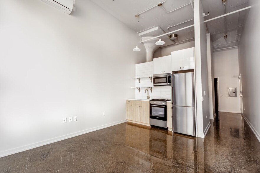 Building Photo - 154 W Erie St