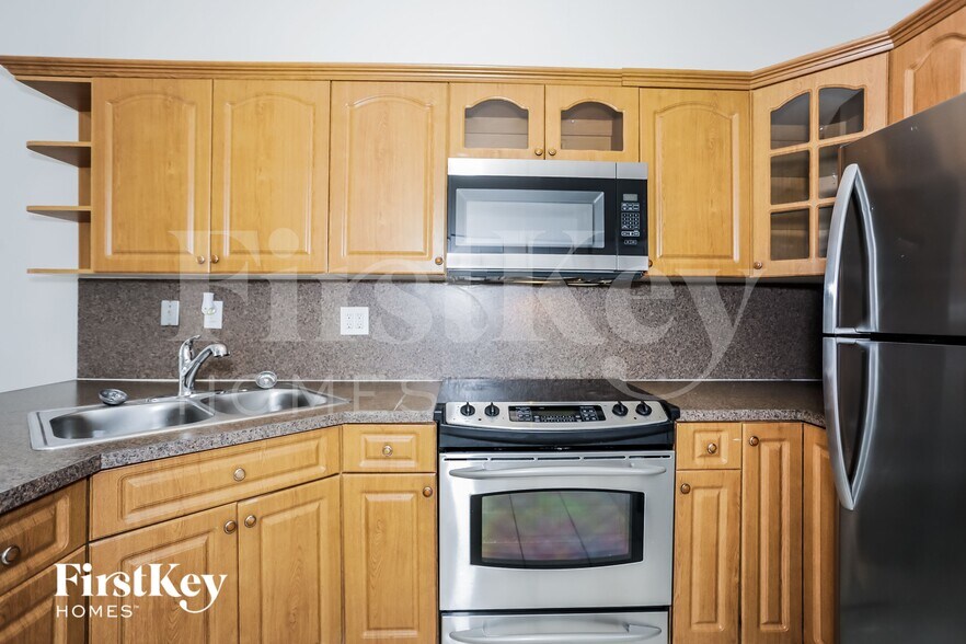 Building Photo - 5505 W 27th Ln