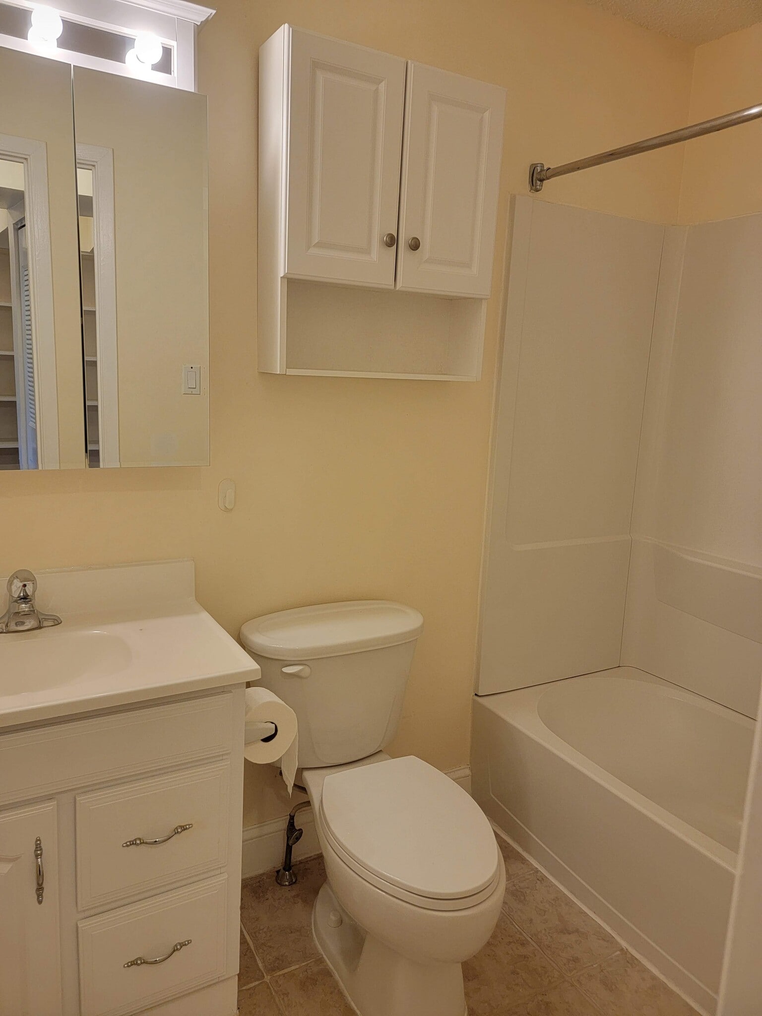 Building Photo - 2047 Jason Dr