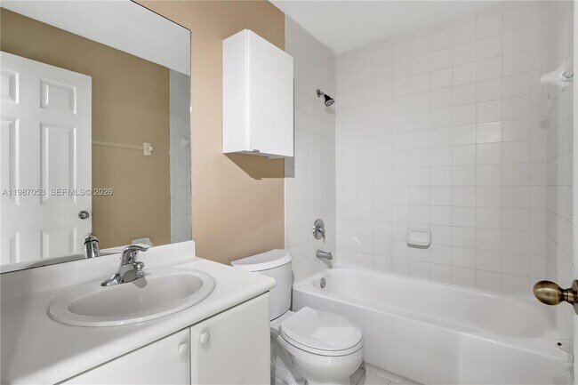 Building Photo - 2874 SE 15th Rd