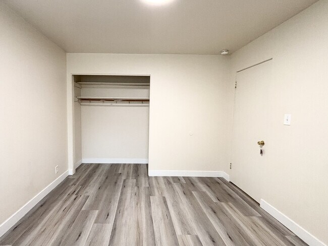 Building Photo - 3605 S 900 E