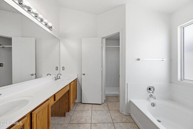 Building Photo - 14609 S 47th Pl
