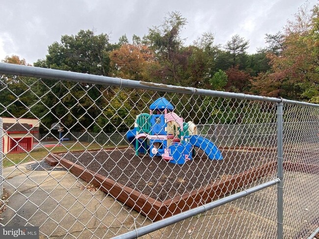 Building Photo - 14823 Chrysler Ct