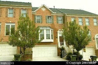Building Photo - 8502 Harvest Oak Dr