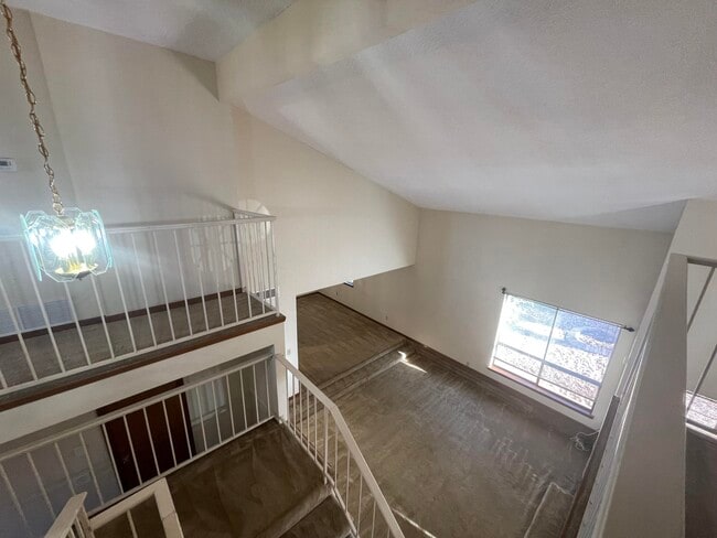 Building Photo - 6511 Amposta Dr