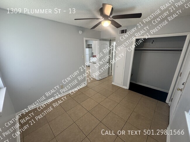 Building Photo - 1309 Plummer St