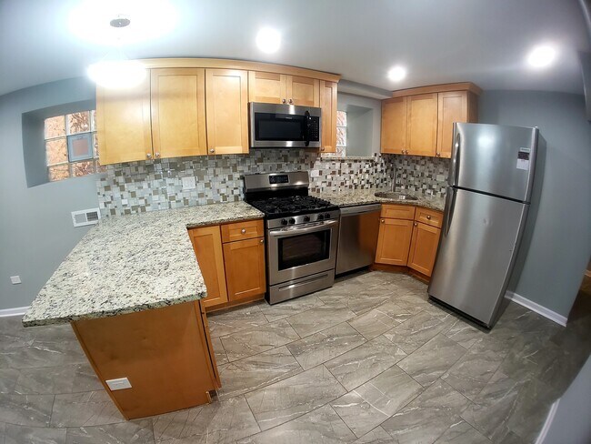 Building Photo - 5134 W Henderson St