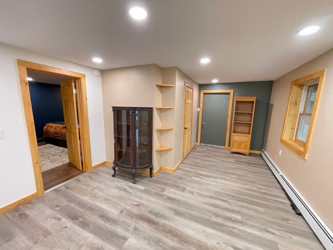 Building Photo - Charming 3BR House in Granville