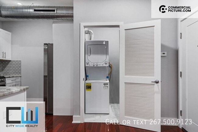 Building Photo - 929 Marlborough St