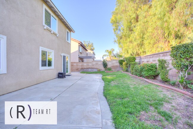 Building Photo - A Captivating and Charming 2 Story Home Ne...