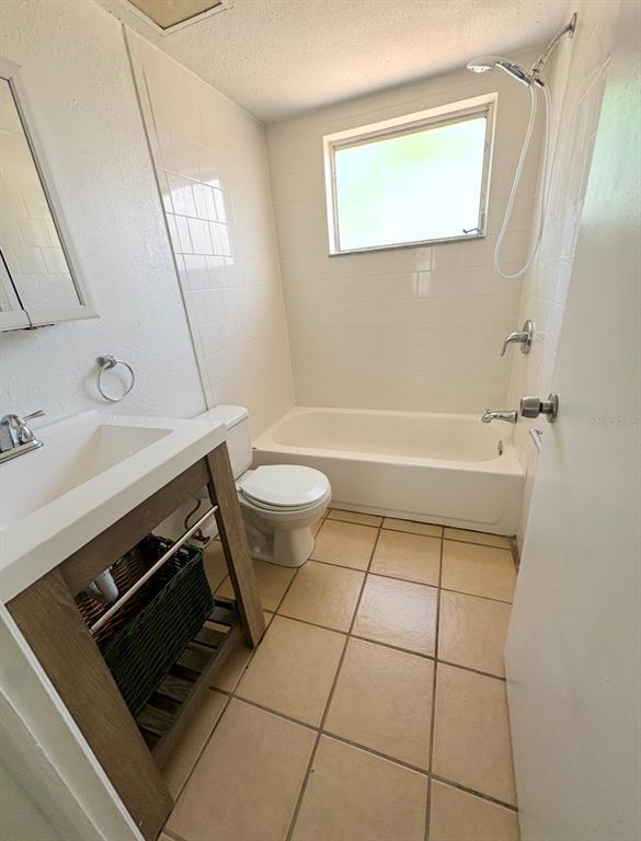 Building Photo - 8151 Hixton Dr