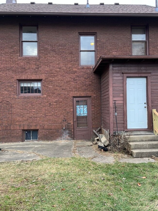 Building Photo - Very large 4 bedroom home for rent - Canton NW