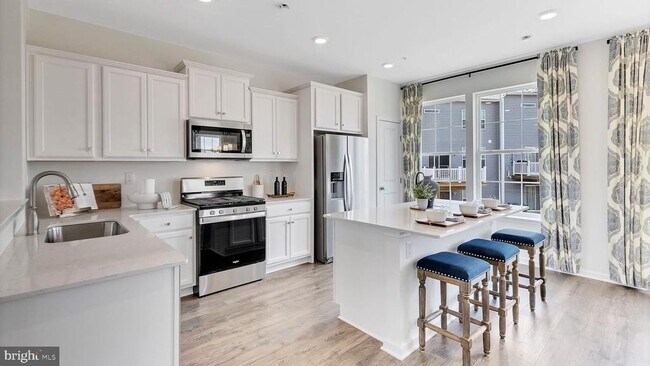 Building Photo - 1090 Meadowlark Dr