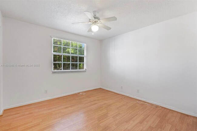 Building Photo - 11066 Longboat Dr