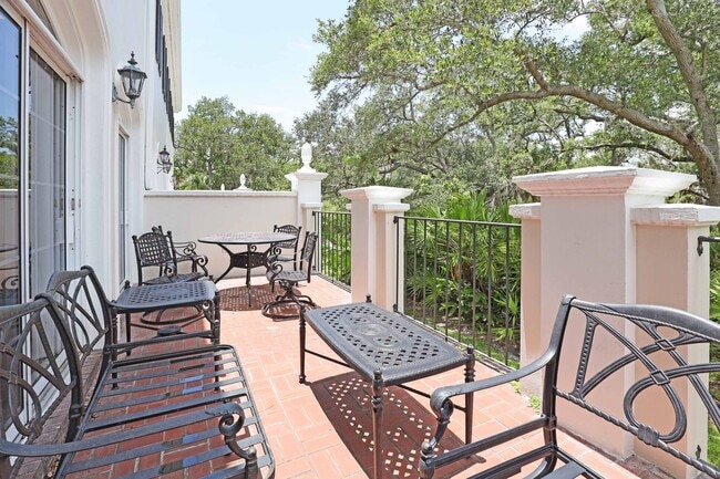 Building Photo - Georgian-Style Townhome Located At Bishops Court at The Oaks Preserve!