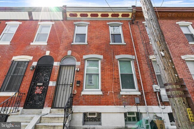 Building Photo - 1638 W Juniata St