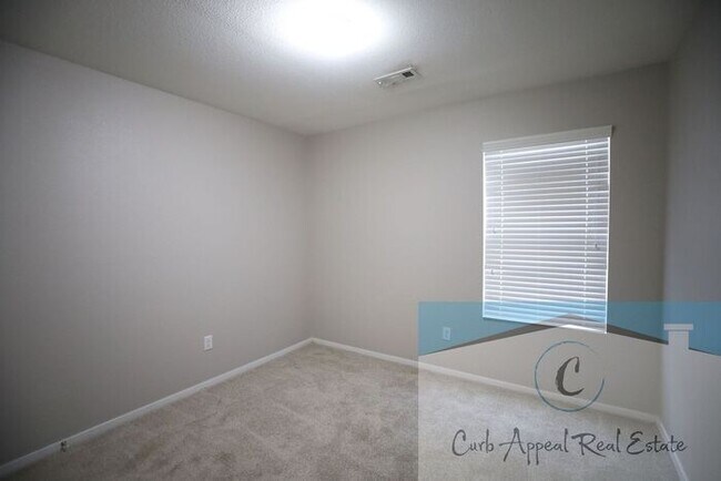 Building Photo - Beautiful 4 bedroom/2 bath home - Nettleton