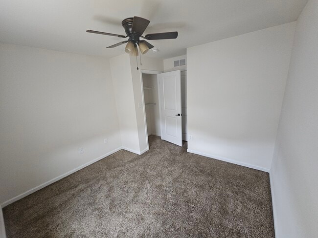 Building Photo - 109 Wheatfield Dr