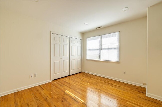 Building Photo - 170 Harrison Ave