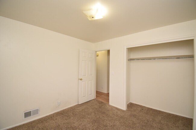 Building Photo - 4248 S 1350 E