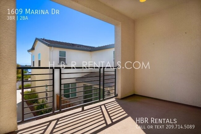 Building Photo - 1609 Marina Dr