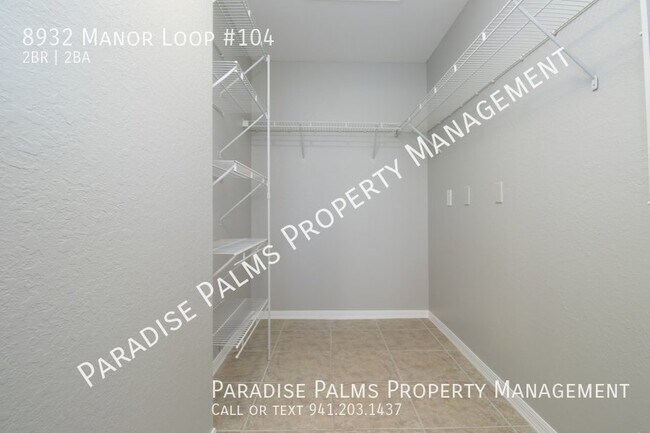 Building Photo - 8932 Manor Loop