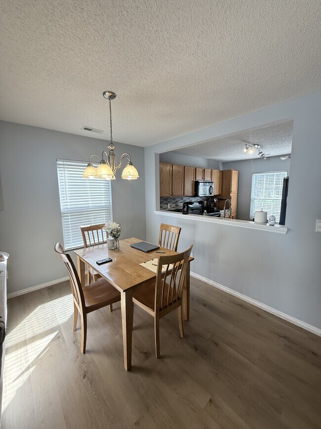 Building Photo - 170 Bellegrove Dr