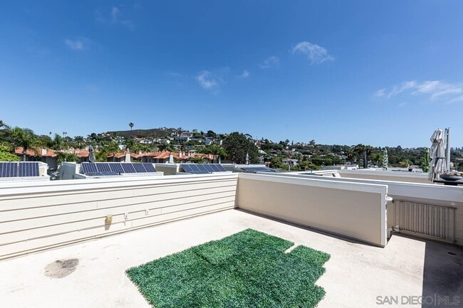 Building Photo - 7726 Ivanhoe Ave
