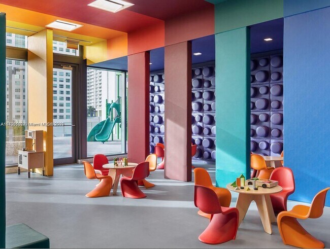 Building Photo - 88 SW 7th St