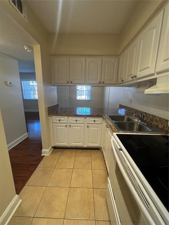 Building Photo - 120 S Church Ave