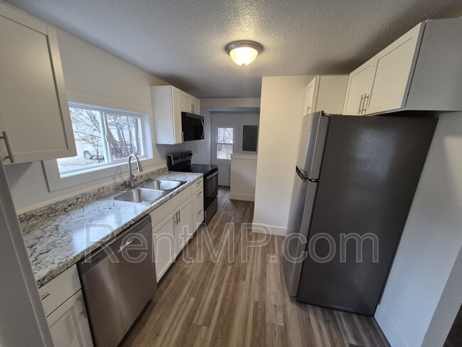 Building Photo - 1012 S Lansing