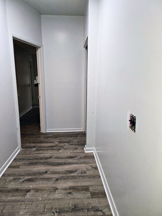 Building Photo - 850 Union St