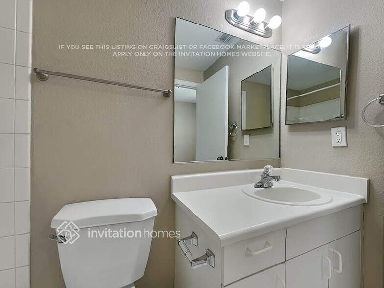 Building Photo - 1392 Coronado Rd