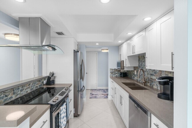 Building Photo - 950 Ponce De Leon Rd