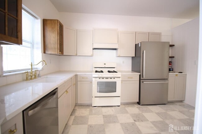 Building Photo - 3011 Cypress Ct