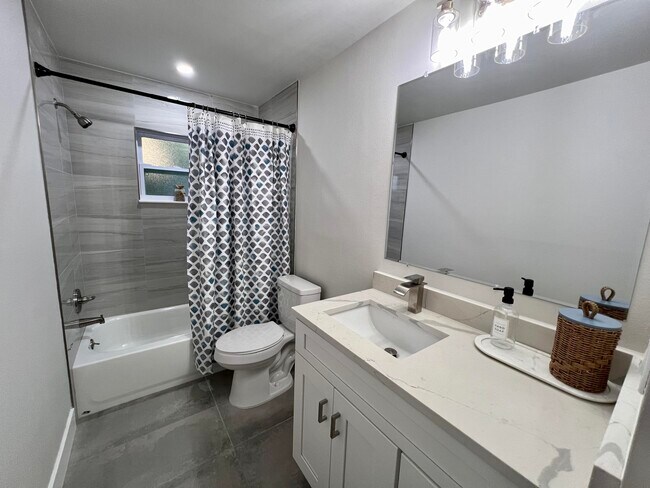 Building Photo - 3023 Sea Gate Cir