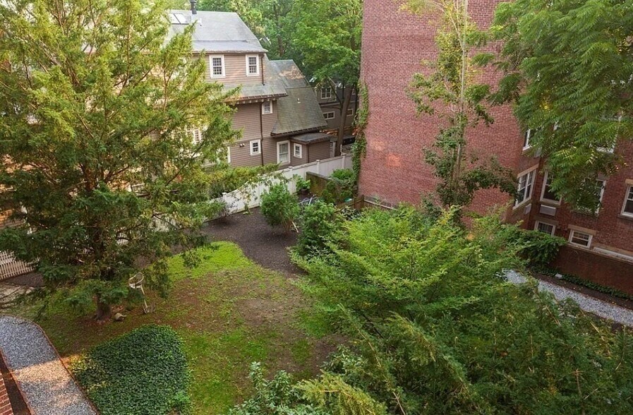 Building Photo - 16 Chauncy St
