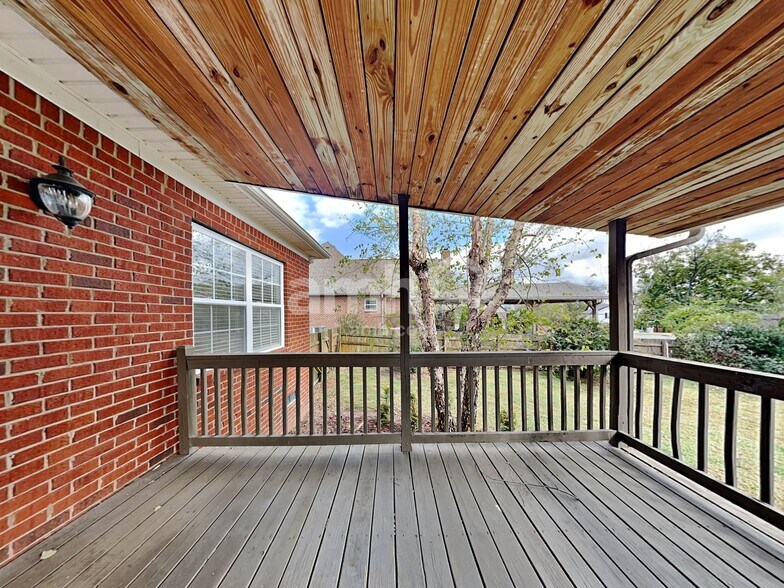 Building Photo - 177 Stanley Dr