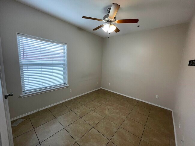Building Photo - 5402 Marcella Ave