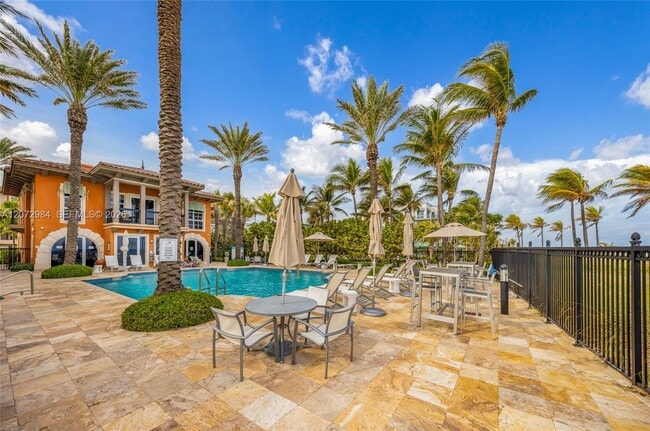 Building Photo - 4445 El Mar Dr