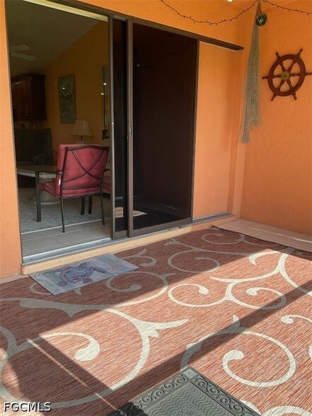 Building Photo - 4919 Victoria Dr