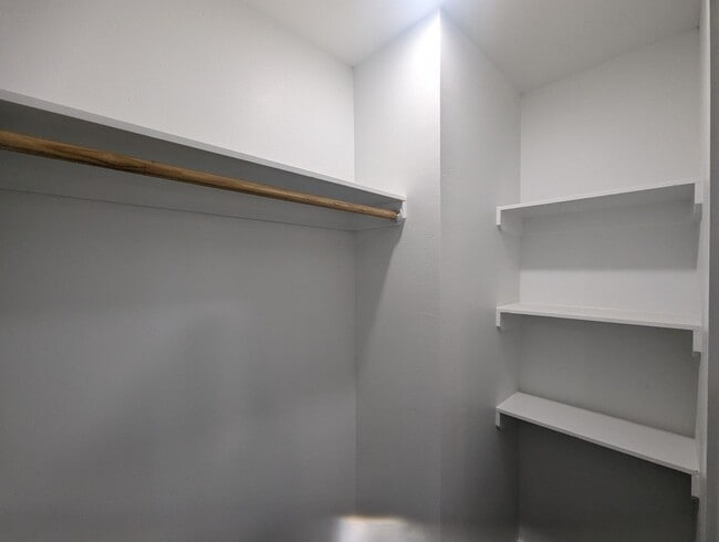 Building Photo - 3 Bedroom/2 Bathroom New Construction Townhouse in Southside