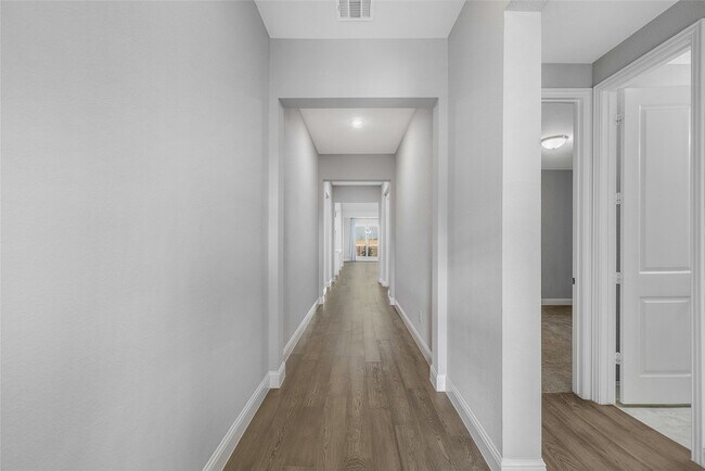 Building Photo - 3813 Brinkley Dr