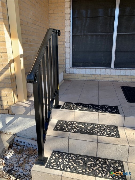 Building Photo - 708 Stewart St