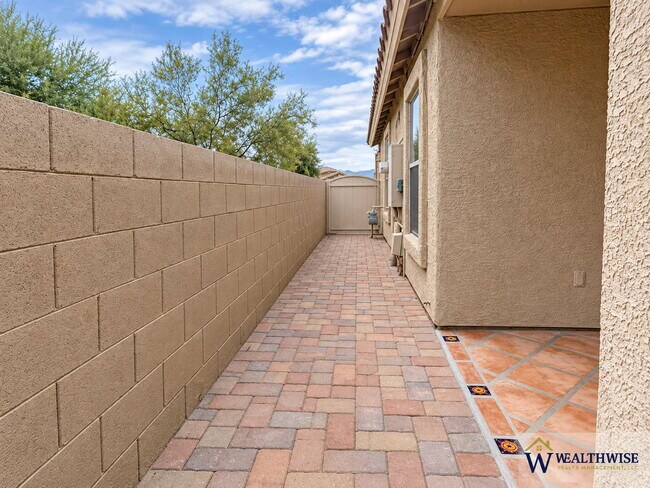 Building Photo - Mountain Views, Large Office/Den & Whole-Home Water Purification — Eagle Crest Ranch