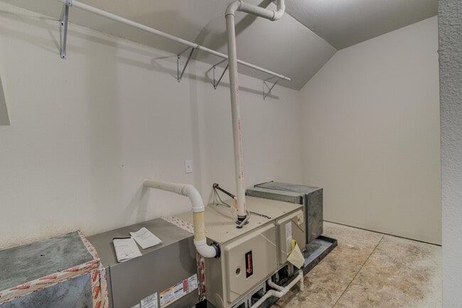 Building Photo - 2612 Face Rock Ct